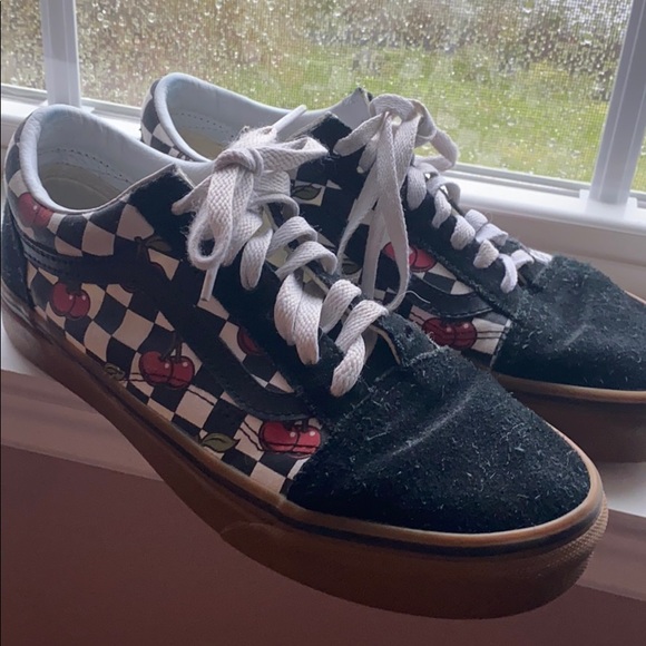 vans cherry checkerboard old skool